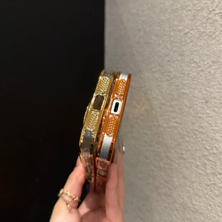 Creative Electroplating Peacock Phone Case (for iPhone Series)